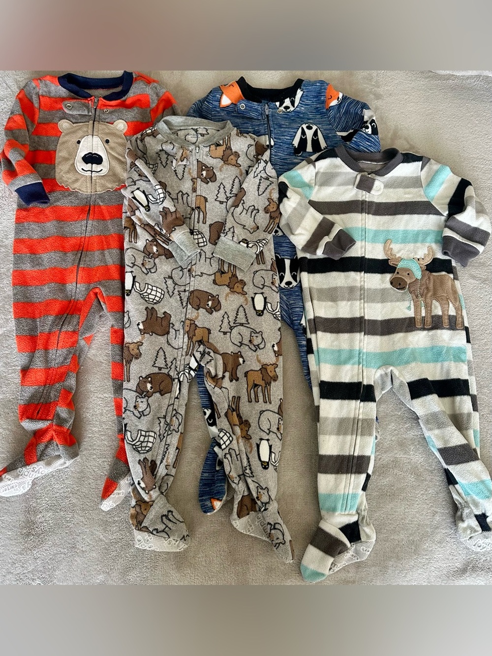🦋(4) Pairs of Fleece Footed Pajamas